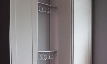 How to Build a Built in Wardrobe For a Small Bedroom